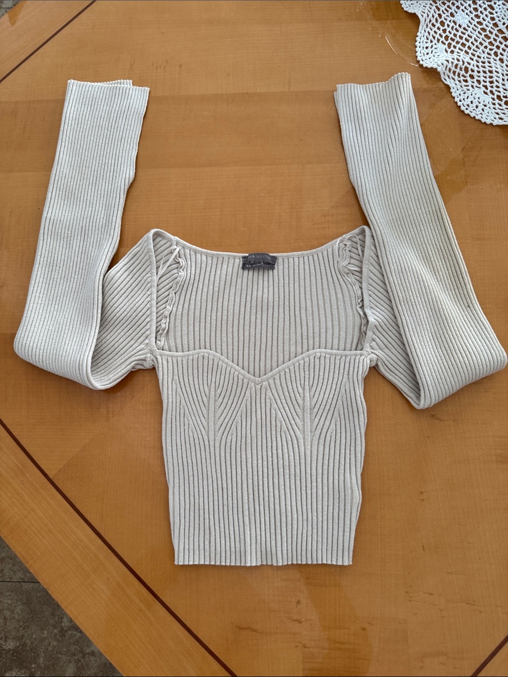 Urban Outfitters Beige Ribbed Square-Neck Crop Top size m